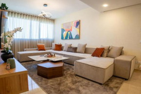 Charming Central 3 Bedrooms Apt
